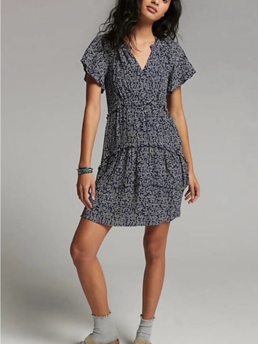 Anthropologie Robin Tiered V-Neck Flutter Sleeve Dress in Navy Print XS